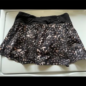 Lulu lemon size 8 tennis skirt